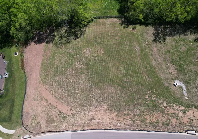 Photo 2 of Land for sale at 997 Crestfield Ln, Lexington, KY 40515 | MLS# 23008337 | Listing updated on 2025-11-06
