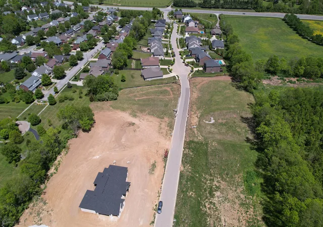 Photo 4 of Land for sale at 997 Crestfield Ln, Lexington, KY 40515 | MLS# 23008337 | Listing updated on 2025-11-06