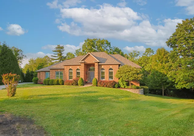 3rd image of 110 Camelot Dr, Winchester, KY 40391 | MLS# 24020882