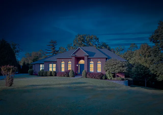 4th image of 110 Camelot Dr, Winchester, KY 40391 | MLS# 24020882
