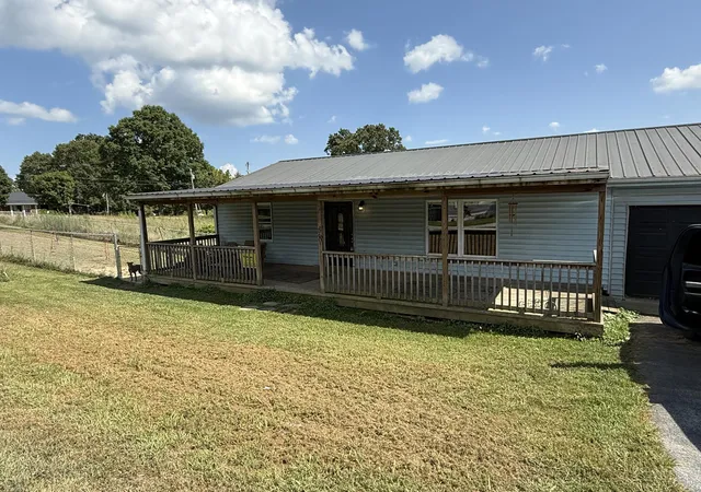 Homes for sale in London, KY | 560 Anders Rd, London, KY 40744 | MLS# 25006308