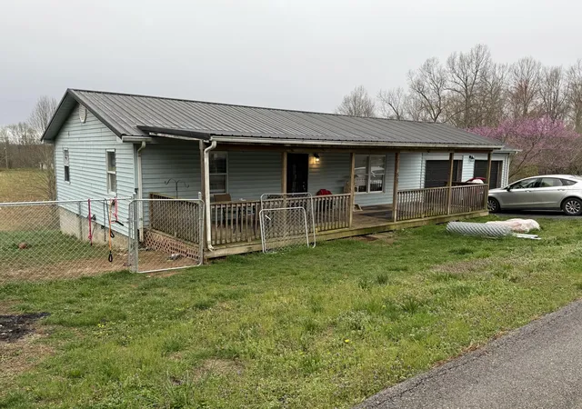 Homes for sale in London, KY | 560 Anders Rd, London, KY 40744 | MLS# 25006308