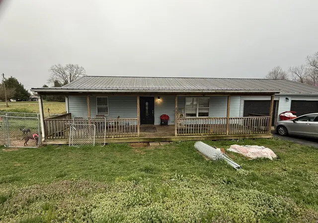 Homes for sale in London, KY | 560 Anders Rd, London, KY 40744 | MLS# 25006308