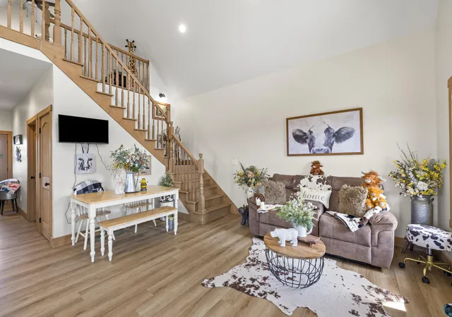 Photo 4 of Single family home for sale at 1600 Alton Sta Rd, Lawrenceburg, KY 40342 | MLS# 25008640 | Listing updated on 2025-09-12