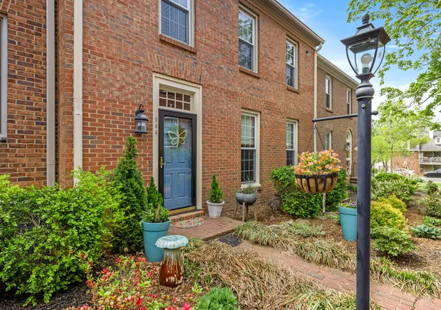 Photo 1 of Townhouse for sale at 284 Chippendale Cir, Lexington, KY 40517 | MLS# 25008250 | Listing updated on 2025-10-01