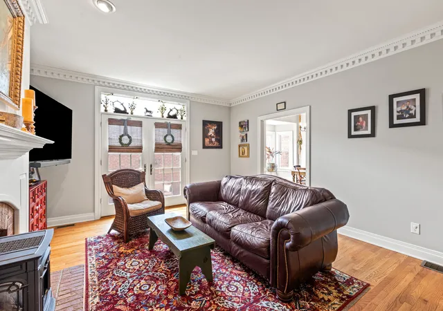 Photo 3 of Townhouse for sale at 284 Chippendale Cir, Lexington, KY 40517 | MLS# 25008250 | Listing updated on 2025-10-01