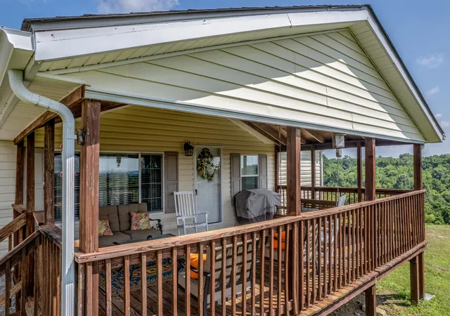 Homes for sale in Owingsville, KY | 494 Janice Ln, Owingsville, KY 40360 | MLS# 25013991