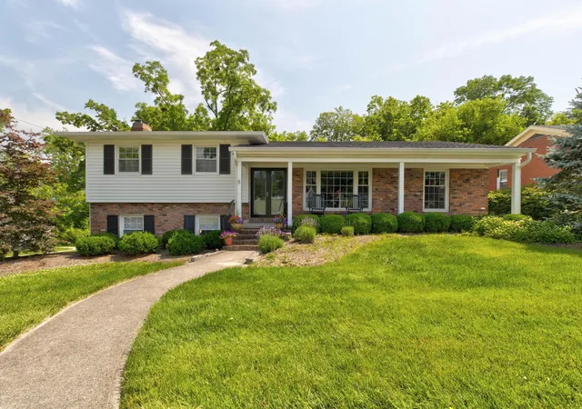 1st image of 5 Fairwood Ln, Winchester, KY 40391 | MLS# 25014569