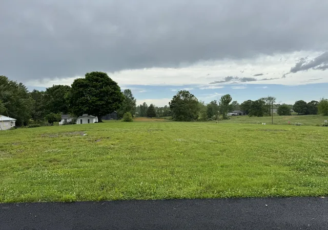 Homes for sale in Russell Springs, KY | 65 Hammer Dr, Russell Springs, KY 42642 | MLS# 25009827