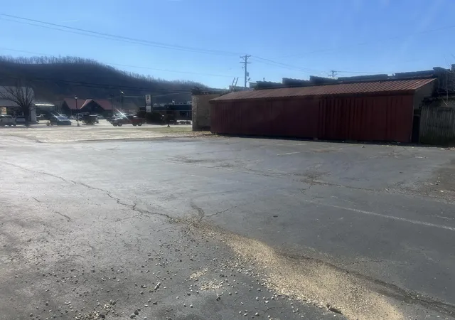 Photo 4 of Sale Pending at 315 W Main St, Morehead, KY 40351 | MLS# 25006007 | Listing updated on 2026-08-20