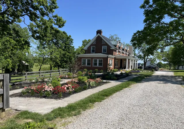 Photo 3 of Single family home for sale at 443 Hutchison Rd, Paris, KY 40361 | MLS# 25006142 | Listing updated on 2025-09-12