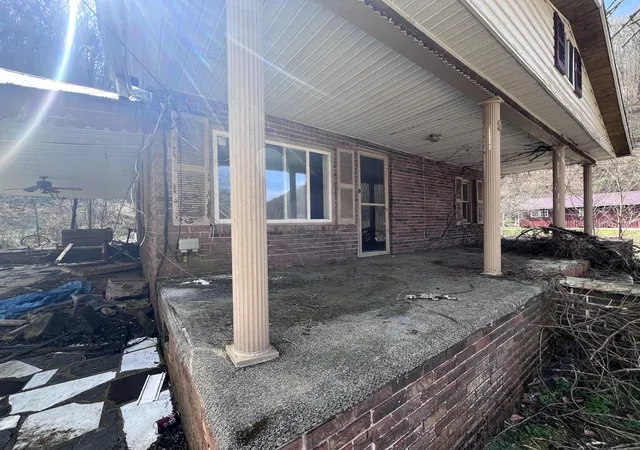 Homes for sale in Pinsonfork, KY | 9 Ball Branch Branch, Pinsonfork, KY 41555 | MLS# 25005058