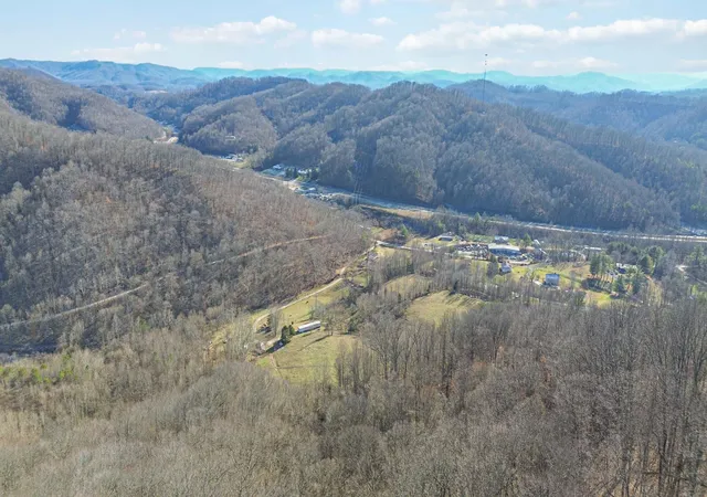 4th image of 9999 Old 25 E, Bimble, KY 40915 | MLS# 24024888