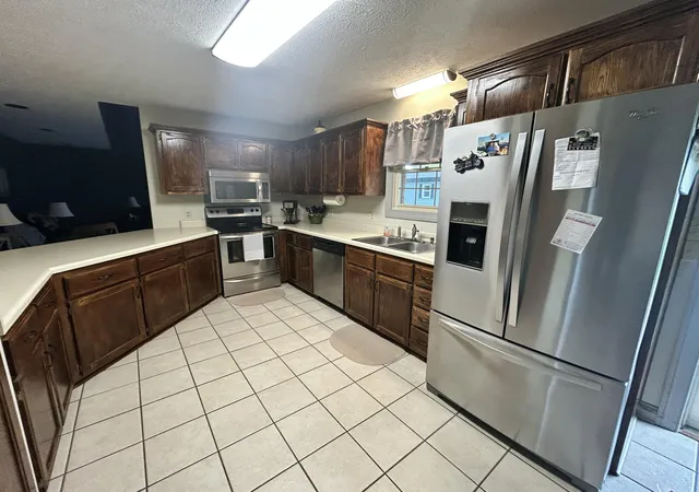 Photo 4 of Single family home for sale at 296 Ferry Rd, Somerset, KY 42503 | MLS# 25009928 | Listing updated on 2025-09-22
