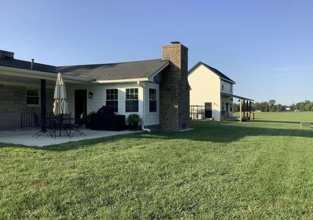 Photo 3 of Single family home for sale at 95 Mundys Landing Rd, Versailles, KY 40383 | MLS# 24021846 | Listing updated on 2025-09-25