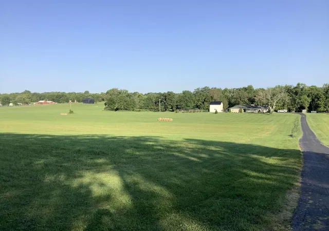 Photo 4 of Single family home for sale at 95 Mundys Landing Rd, Versailles, KY 40383 | MLS# 24021846 | Listing updated on 2025-09-25