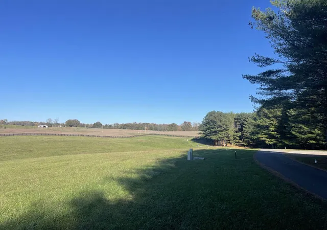 Homes for sale in Russell Springs, KY | Lot 86 Edgewater, Russell Springs, KY 42642 | MLS# 23021121