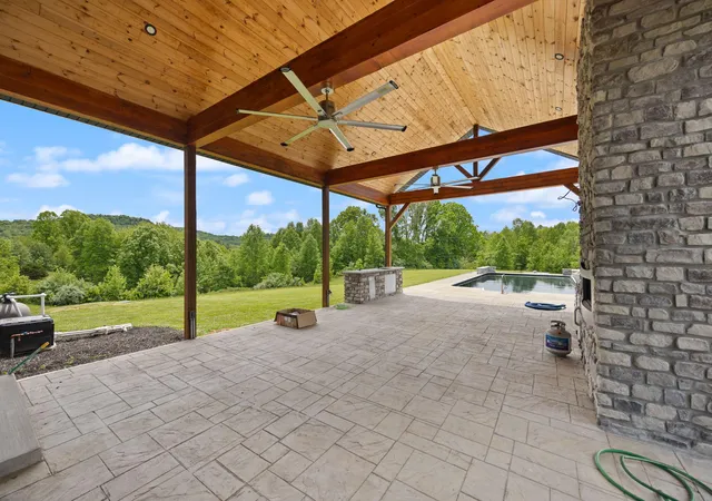 4th image of 301 Meadowstone Way, Corbin, KY 40701 | MLS# 25010004