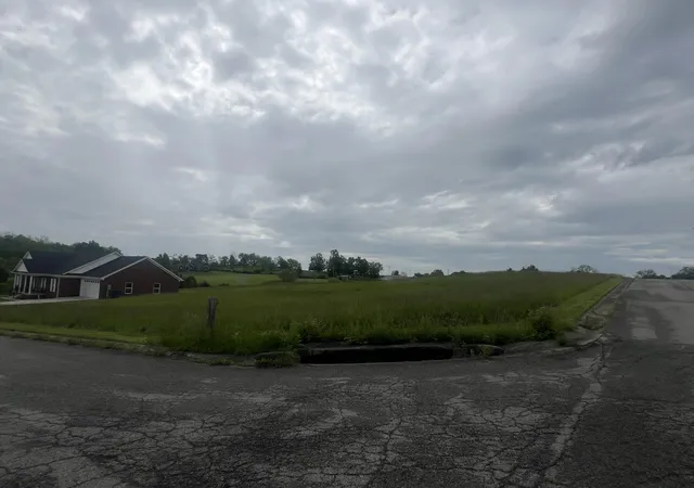 Photo 3 of Land for sale at Lot 23 Freestone Way, Lawrenceburg, KY 40342 | MLS# 25010013 | Listing updated on 2025-09-26