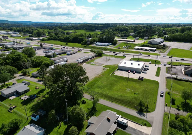 4th image of 4770 S Hwy 27 Hwy, Somerset, KY 42501 | MLS# 25010042