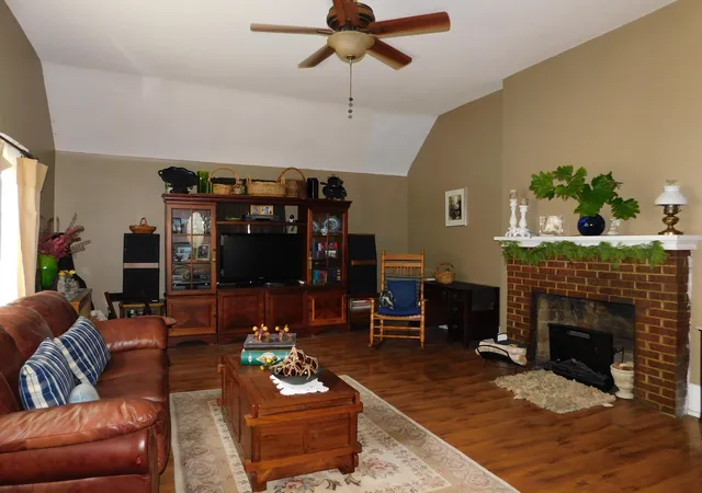 Photo 3 of Single family home for sale at 716 Ivy Hill, Harlan, KY 40831 | MLS# 25005160 | Listing updated on 2025-09-15