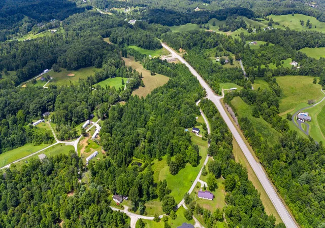 Homes for sale in Beattyville, KY | 4737 Ky-11, Beattyville, KY 41311 | MLS# 25006922