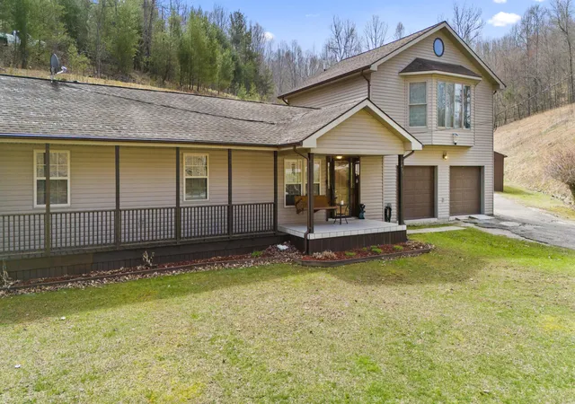 Photo 4 of Single family home for sale at 9485 US 60, Morehead, KY 40351 | MLS# 25005990 | Listing updated on 2025-09-12