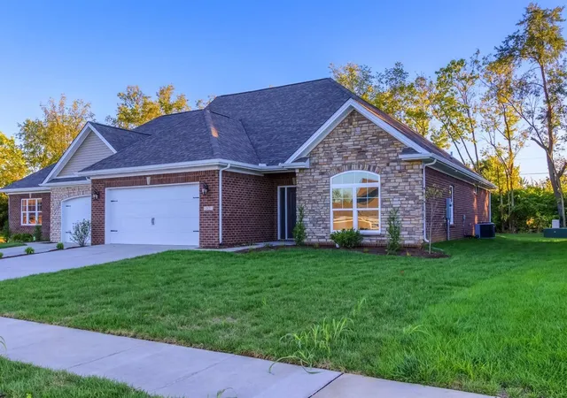 Photo 3 of Single family home for sale at 135 Westwoods Dr, Georgetown, KY 40324 | MLS# 23018985 | Listing updated on 2026-09-29
