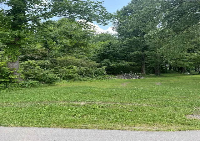 Photo 3 of Sale Pending at 111 Terrell Rd, Corbin, KY 40701 | MLS# 24016637 | Listing updated on 2026-09-11