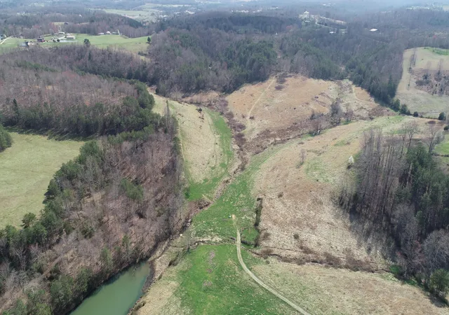 4th image of 9999 River Hill Rd, East Bernstadt, KY 40729 | MLS# 25006123