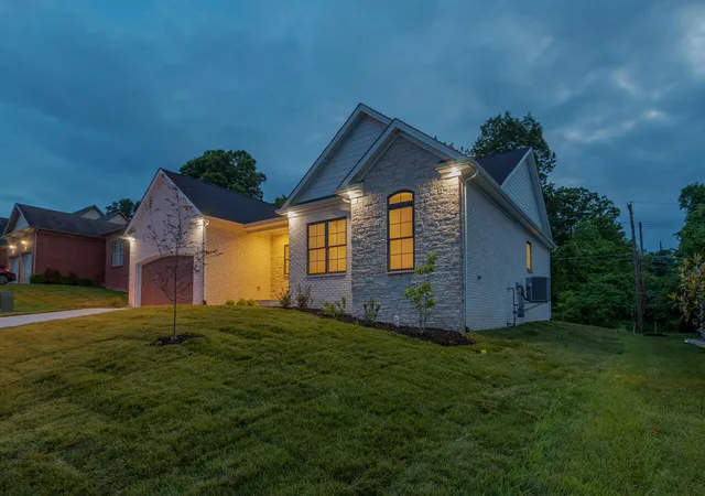 Photo 3 of Single family home for sale at 157 Westwoods Dr, Georgetown, KY 40324 | MLS# 24006740 | Listing updated on 2026-04-08