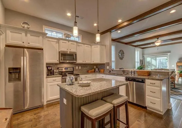 Photo 3 of Single family home for sale at 118 Hickory Grove Ct, Georgetown, KY 40324 | MLS# 24007251 | Listing updated on 2026-04-19