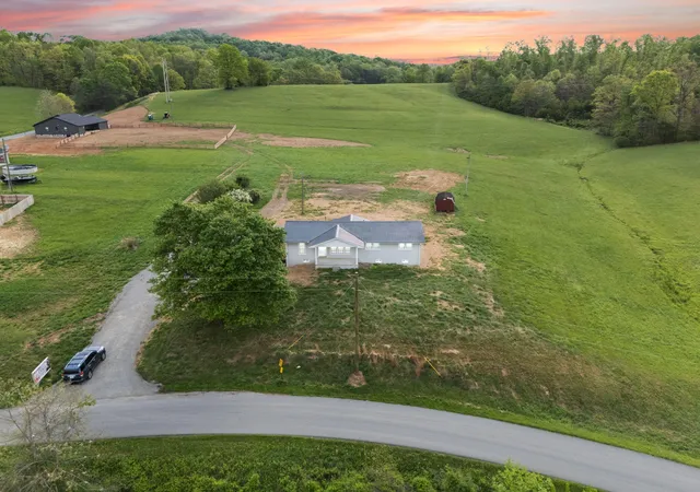 2nd image of 827 Pine Hill Brock Rd, London, KY 40741 | MLS# 25007960