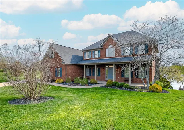 Photo 3 of Single family home for sale at 1239 Kimbel Dr, Frankfort, KY 40601 | MLS# 25007612 | Listing updated on 2025-12-31
