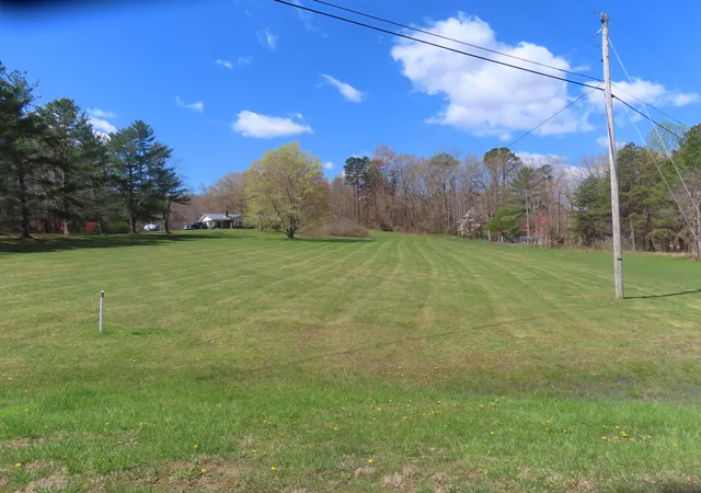 Photo 4 of House for sale at 2385 Ky 801 N, Morehead, KY 40351 | MLS# 25007617 | Listing updated on 2025-09-12