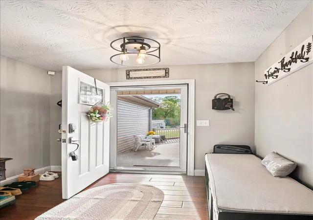 Photo 3 of Single family home for sale at 270 Hickory Hill Dr, Corbin, KY 40701 | MLS# 25007928 | Listing updated on 2025-09-12