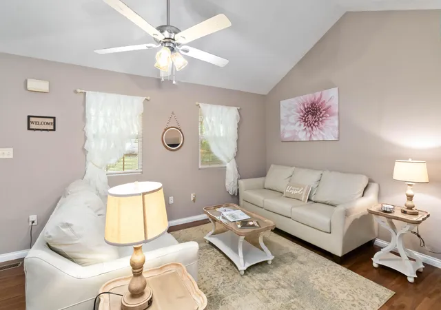 Photo 3 of Single family home for sale at 460 Roberts Bend Rd, Burnside, KY 42519 | MLS# 25008419 | Listing updated on 2025-09-22