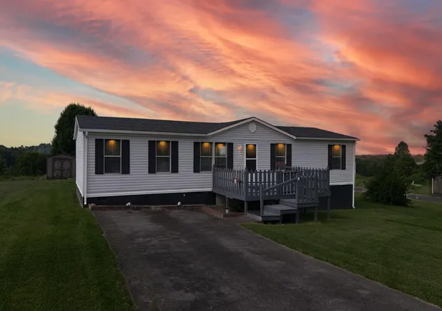 2nd image of 599 Ravenwood Estates, London, KY 40741 | MLS# 25012093