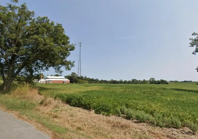 2nd image of 1308 Nelson St, Hickman, KY 42050 | MLS# 25001072