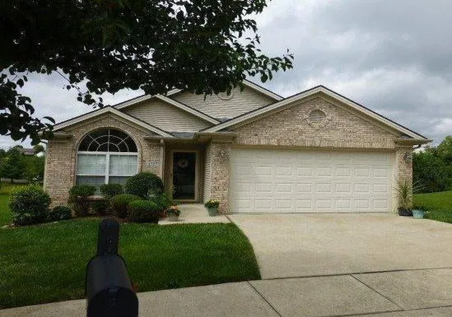 Single Family Residence at 4705 Miami Cir, Lexington, KY 40515 | MLS# 1415807 | | Sold on 2014-09-08