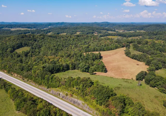 Photo 4 of House for sale at 1111 Rudder Ln, London, KY 40741 | MLS# 24021569 | Listing updated on 2025-09-12