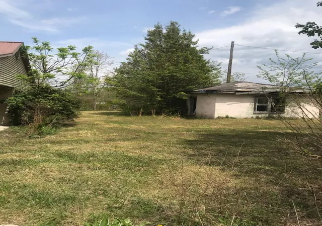 Homes for sale in East Bernstadt, KY | 6095 N Us25 Hwy, East Bernstadt, KY 40729 | MLS# 23007789