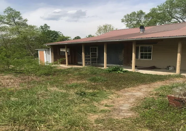 Photo 3 of Sale Pending at 6095 N Us25 Hwy, East Bernstadt, KY 40729 | MLS# 23007789 | Listing updated on 2025-09-12
