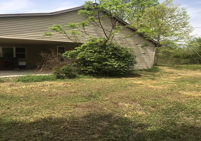 Photo 4 of Sale Pending at 6095 N US25 Hwy, East Bernstadt, KY 40729 | MLS# 23007789 | Listing updated on 2025-09-12