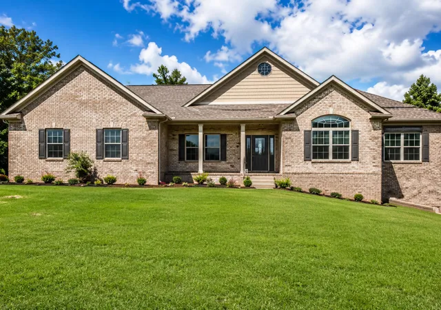 Photo 1 of Sale Pending at 206 Desha Dr, Cynthiana, KY 41031 | MLS# 24007225 | Listing updated on 2026-07-03