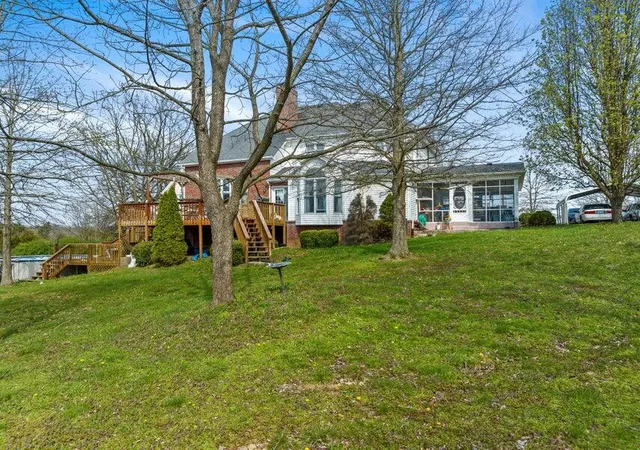 Photo 3 of Single family home for sale at 1361 Pumphouse Rd, Lawrenceburg, KY 40342 | MLS# 24007036 | Listing updated on 2025-09-12
