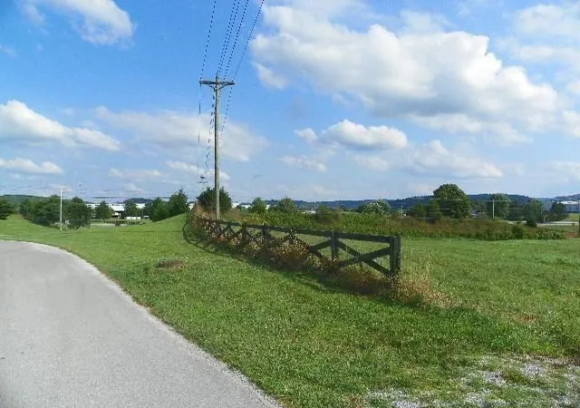 12th image of 2009 Coin Rd, Somerset, KY 42503 | MLS# 20115312