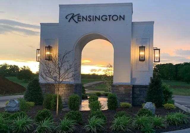 Photo 3 of Sale Pending at 129 Kensington Pl #Lot 8, Nicholasville, KY 40356 | MLS# 23019125 | Listing updated on 2025-09-27