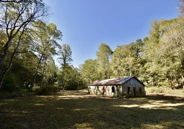 3rd image of 1324 Barnetts Creek Rd, Hartford, KY 42347 | MLS# 23019157