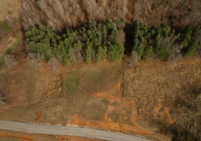 Photo 1 of Land for sale at 2 Goldenberg Ln, Somerset, KY 42503 | MLS# 24001702 | Listing updated on 2025-09-26